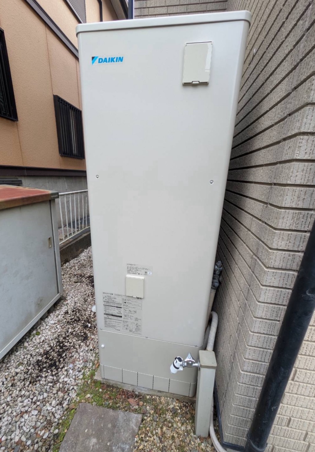 兵庫県加宝塚市のダイキンエコキュート交換