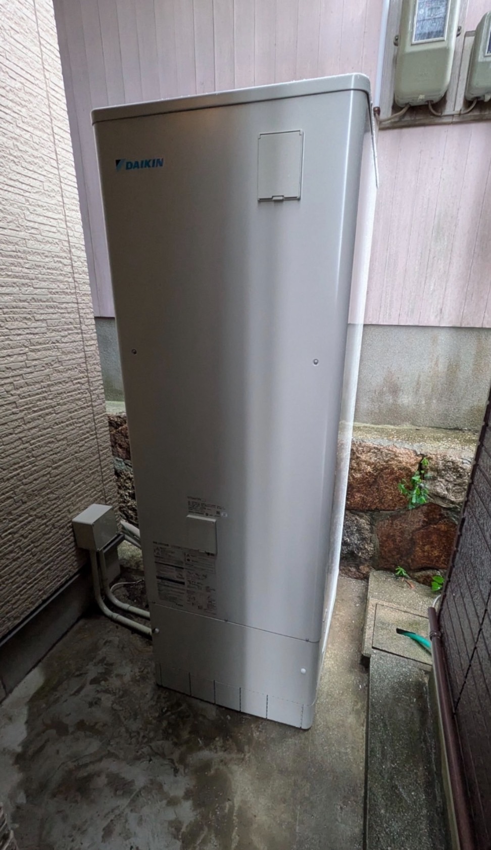 兵庫県淡路市のダイキンエコキュート交換