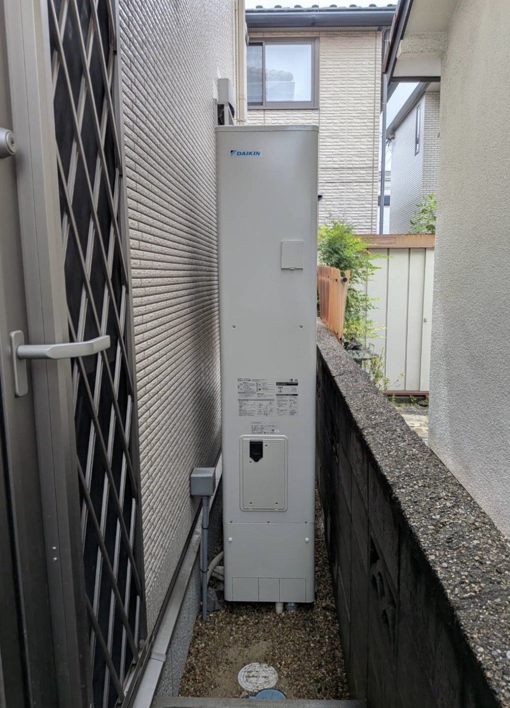 大阪府枚方市のダイキンエコキュート交換